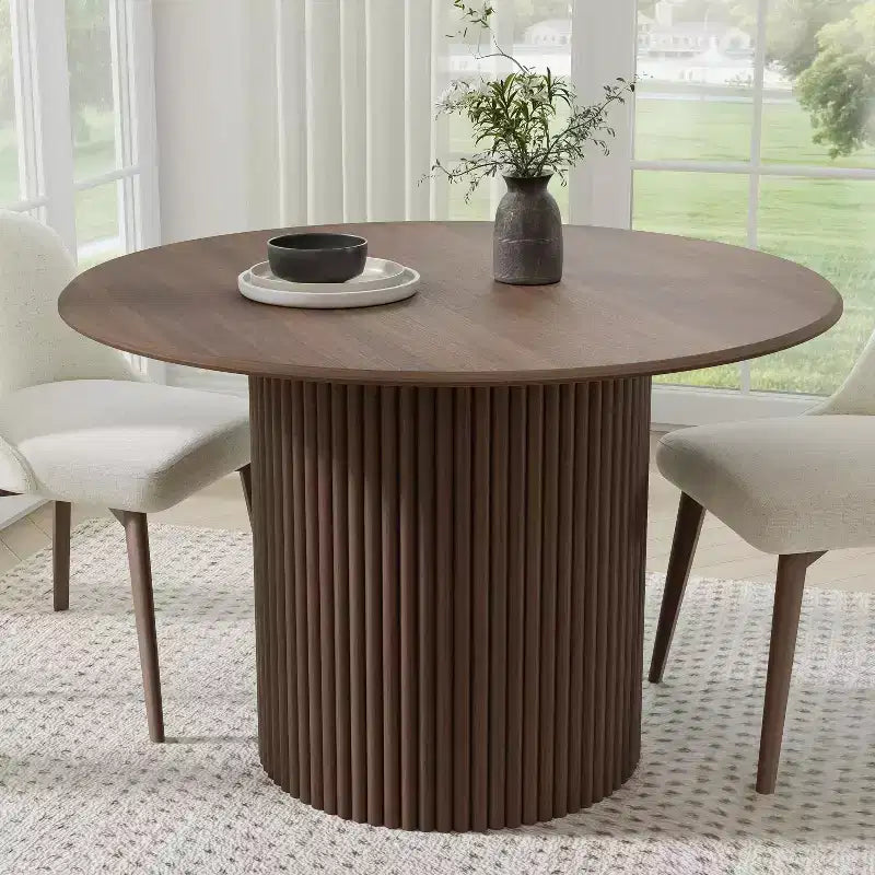 Tavolo da pranzo rotondo da 46" in legno massello di rovere con gambe a piedistallo in rattan intrecciato, 4 posti, nero