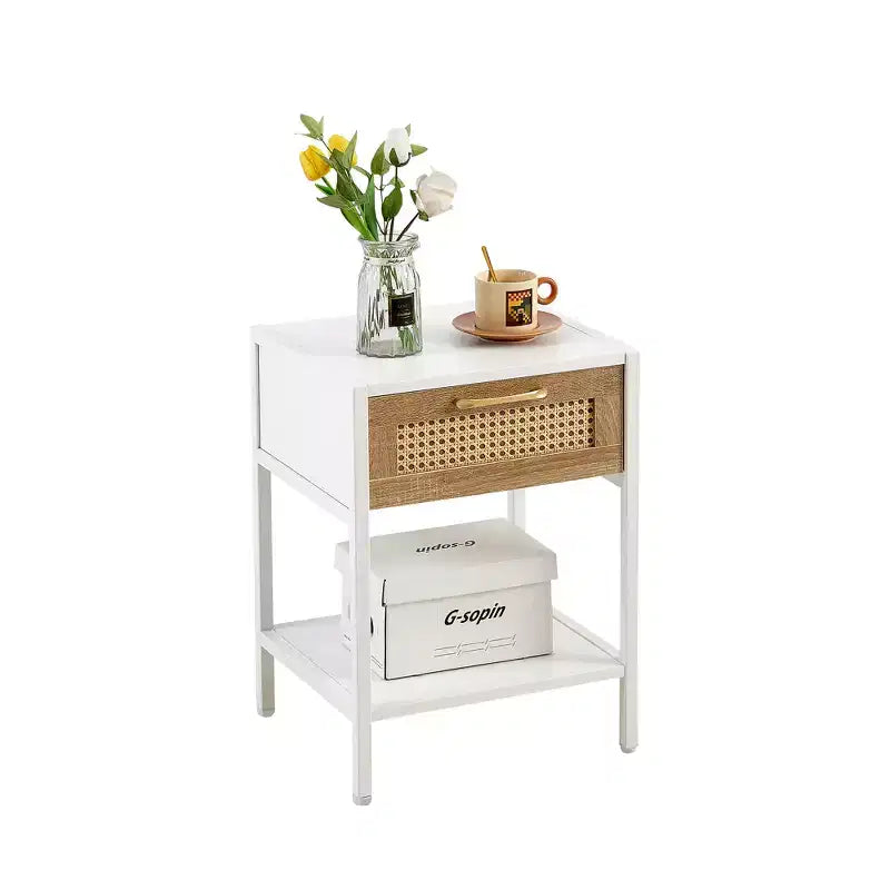 Tavolino Finale in Rattan con Cassetto, Comodino Moderno, Gambe in Metallo, Tavolino d'Appoggio per Soggiorno e Camera da Letto, Bianco