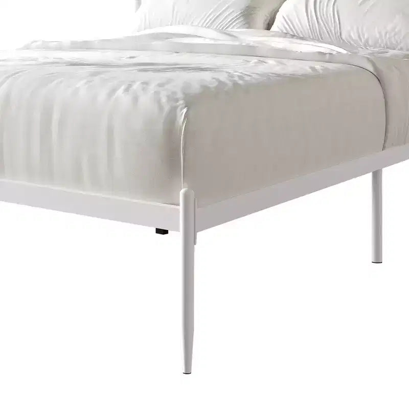 Letto a Piattaforma in Metallo con Pomoli Decorativi a Sfera, Telaio Verniciato a Polvere, Nessuna Rete a Molle Necessaria