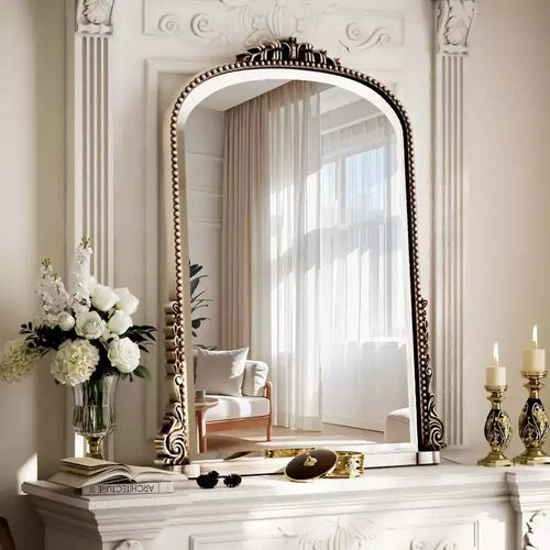 Specchio da parete 40x28, Specchio ad arco con perline e cornice in metallo, Specchio decorativo da bagno per ingresso, camera da letto o soggiorno