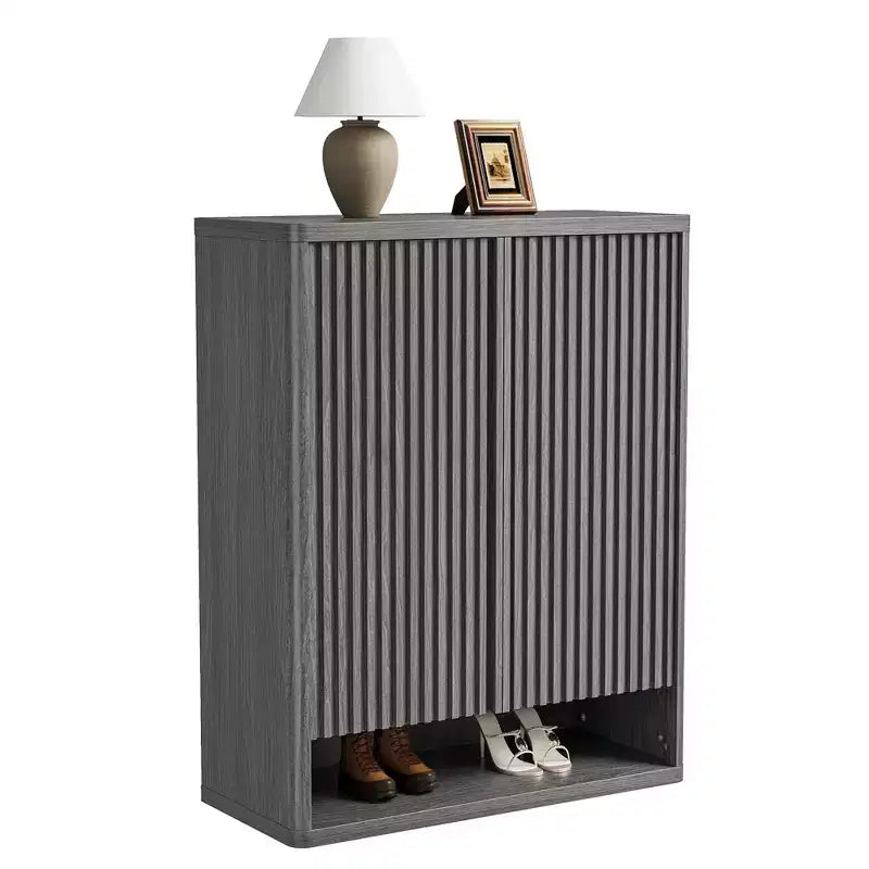 Moderna Scarpiera in Legno da 80 cm con Ripiani Regolabili, Anta Scanalata, Grande Organizzatore di Scarpe per Ingresso, Contiene 25-30 Paia, per Corridoio o Soggiorno