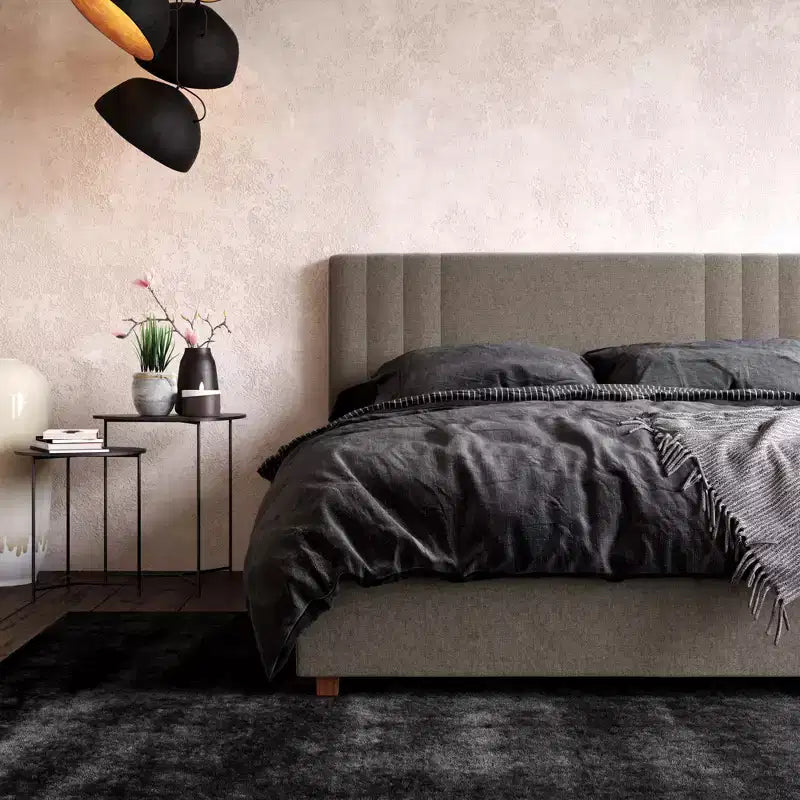 Struttura letto imbottita Wynn - Letto a piattaforma moderno con testiera imbottita