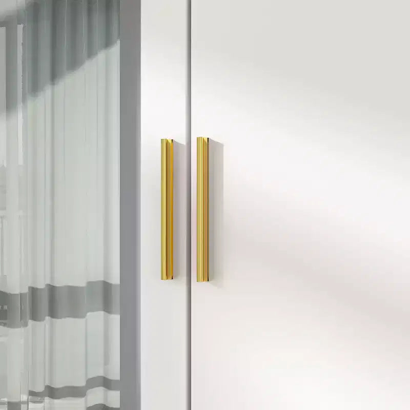 Armadio moderno a 4 ante con specchio, 2 cassetti e aste robuste